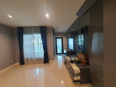 ขายบ้าน หมู่บ้าน พลีโน่ สุขุมวิท-บางนา 19 ตร.ว เฟอร์นิเจอร์ครบพร้อมอยู่