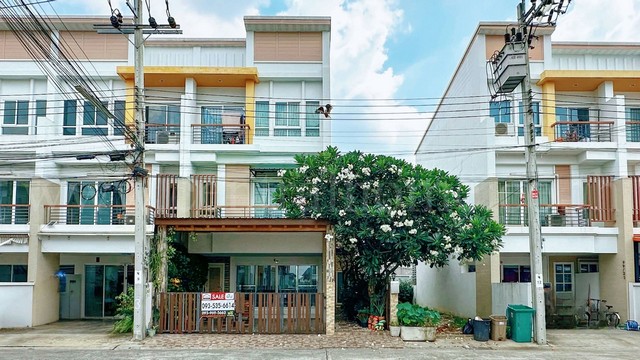 ทาวน์โฮม ภณาสิริ เรสซิเด้นซ์ เกษตร - นวมินทร์ หลังริม