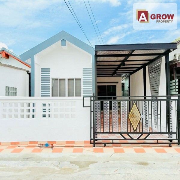 หมู่บ้านอมรทรัพย์  เลียบวารี 25 ถนนเมน ค้าขายได้ เฟอร์นิเจอร์ครบ รีโนเวทใหม่พร้อมอยู่