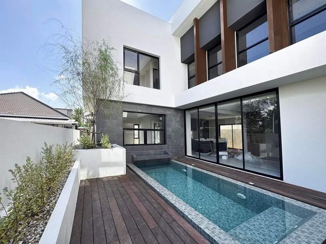 เปิดจองแล้ว! ราคาเริ่มต้น 10.5 ลบ. #โซนหางดง #Modern Pool Villa 4 นอน 5 น้ำ มีเพียง 2 หลังเท่านั้น #พร้อมเข้าอยู่