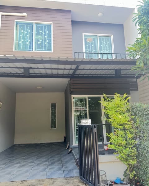 Townhouse ทาวน์โฮมใกล้เมกะบางนา บางนากม10 ใหญ่ขนาด 20 ตร.วา 3 ห้องนอน 2 ห้องน้ำ ใกล้กับ เมกะบางนา ด่วน ๆ กรุงเทพ