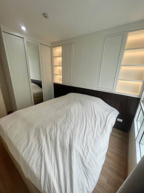 Voque Sukhumvit 16 private quiet safe 4th floor BTS Asoke