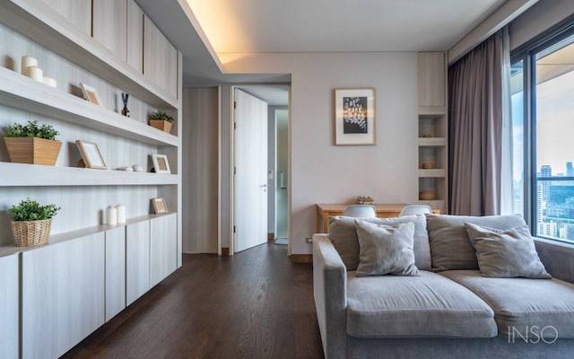 The Lumpini 24 spacious clean quiet 22nd floor BTS Phrom Phong