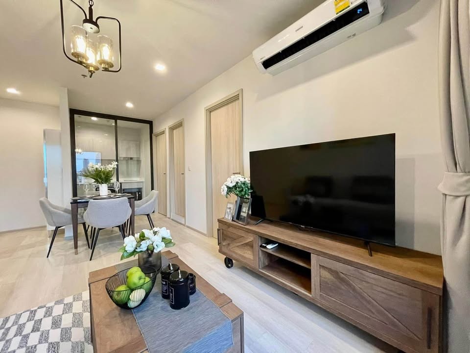 Life One Wireless comfortable convenient private 35th floor BTS Phloen Chit