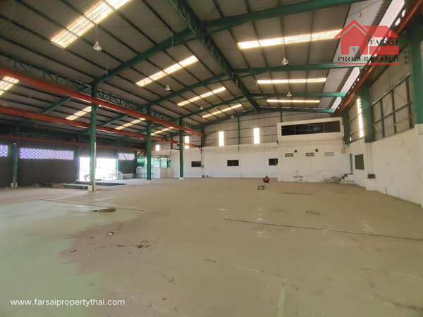 ให้เช่าโรงงาน/โกดังเนื้อที่ 5ไร่ พื้นที่ใช้สอย2,604ตร.ม ออฟฟิศ ไฟฟ้า 250 KVA ถนนพระราม 2 ก.ม 40 ราคาเช่า 300,000 บ/ด 