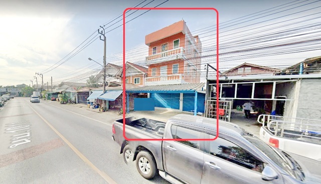 ตรงปก ตลาดพระเงิน วัดศรีประวัติ ลดครั้งที่3  ติดถนนใหญ่ ให้เช่า โชว์รูม อาคารพาณิชย์ 3 ชั้น 2-3นอน 3น้ำ หลังคาหน้าอาคาร 27 ตรว. 2นอน 3น้ำ 