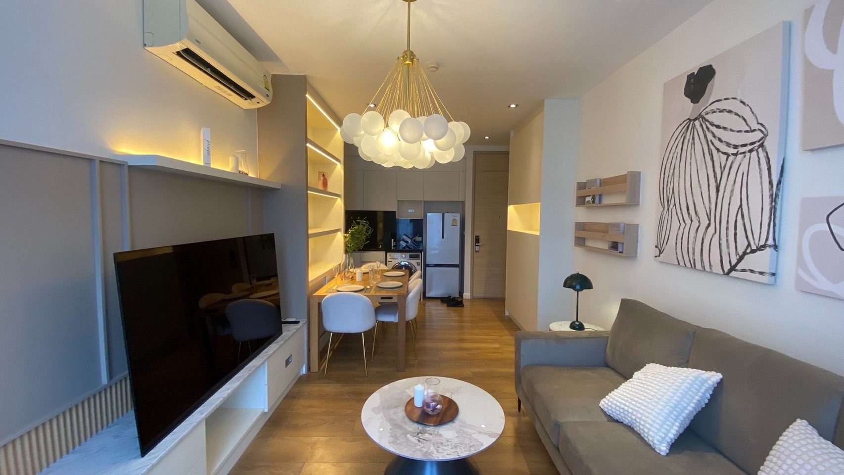 Park 24 private spacious comfortable 14th floor BTS Phrom Phong